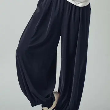 Boho Relaxed Fit Elastic Cuff Pants in Black
