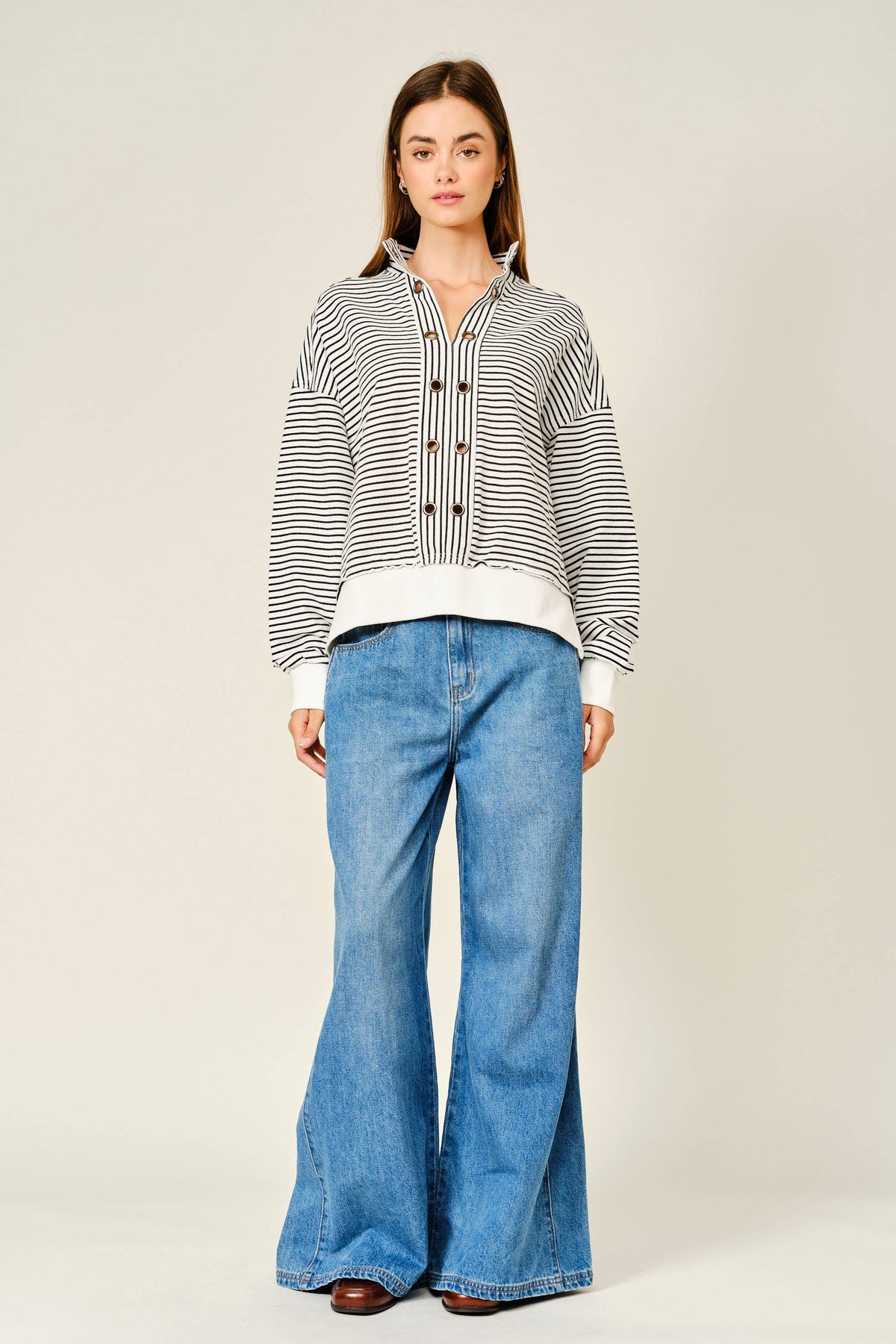 PULLOVER STRIPED EYELET DETAIL SWEATSHIRTS