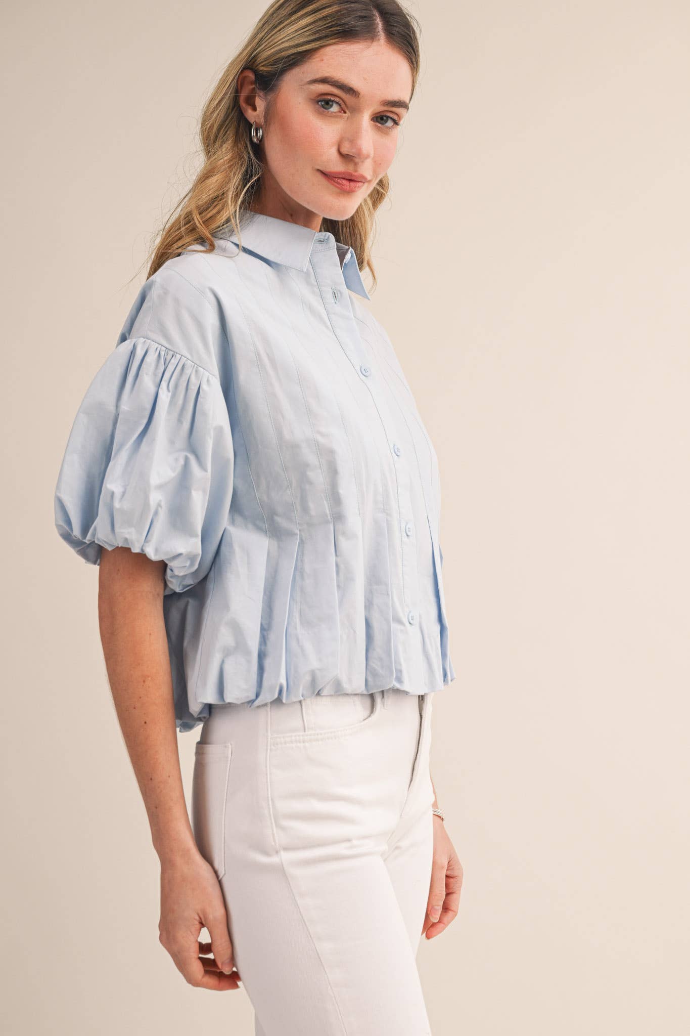 PLEATED BUBBLE HEM BUTTON DOWN TOP