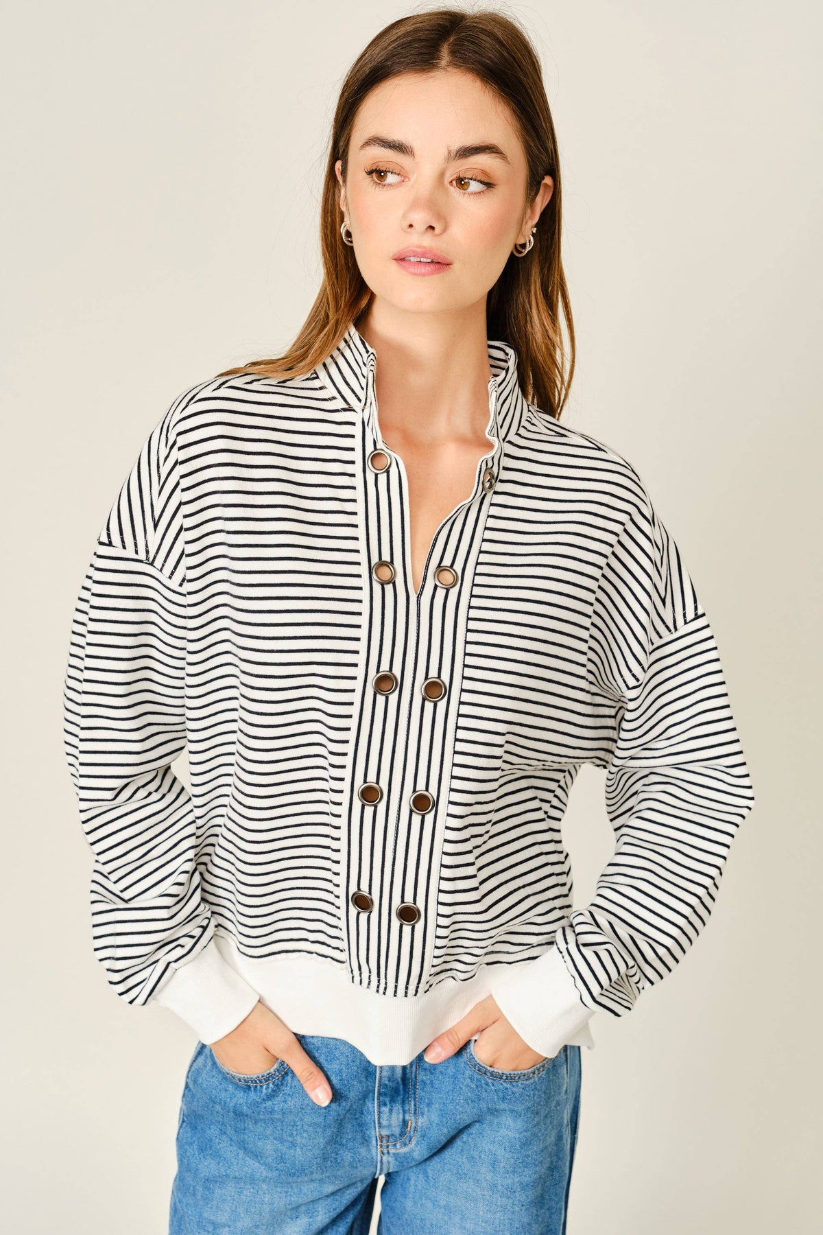 PULLOVER STRIPED EYELET DETAIL SWEATSHIRTS