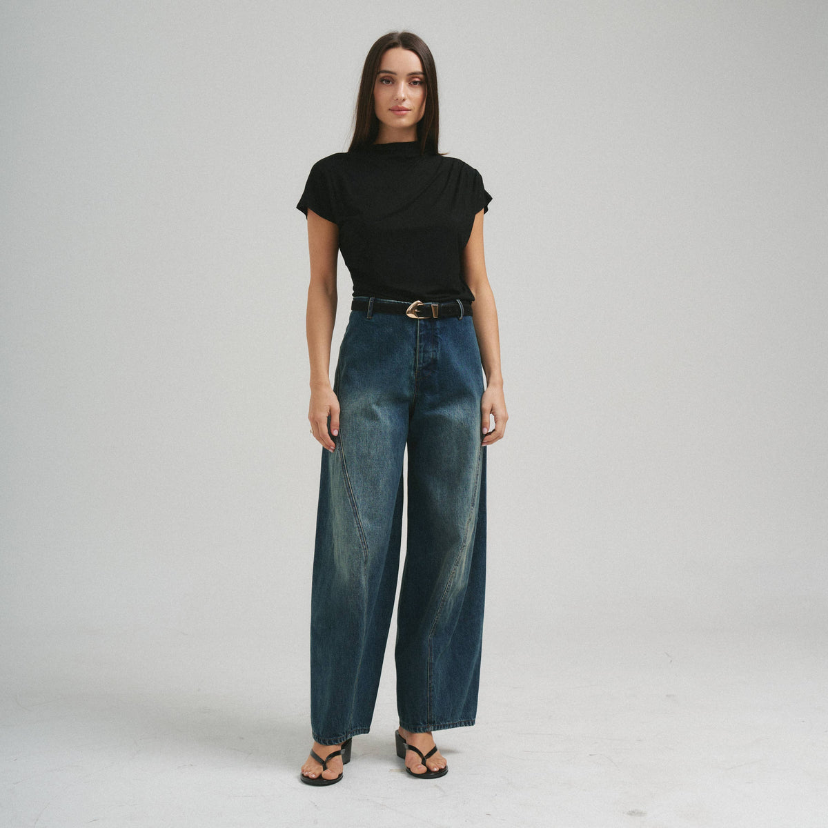 Distressed High Waist Barrel Jeans