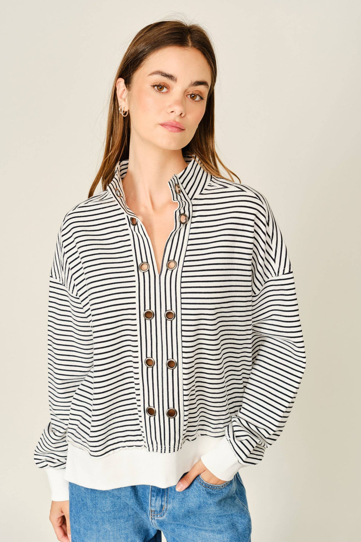 PULLOVER STRIPED EYELET DETAIL SWEATSHIRTS