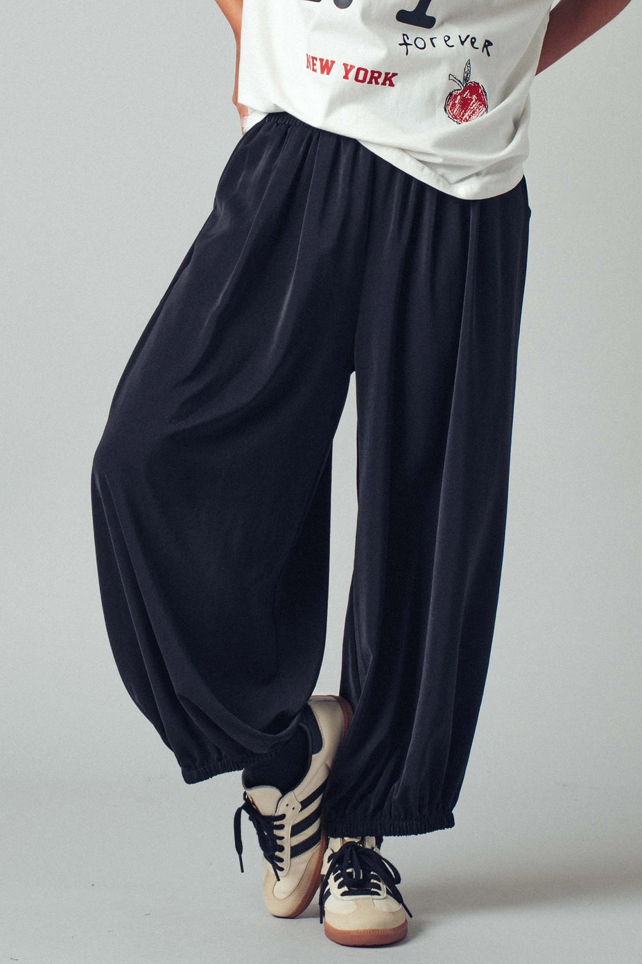 Boho Relaxed Fit Elastic Cuff Pants in Black