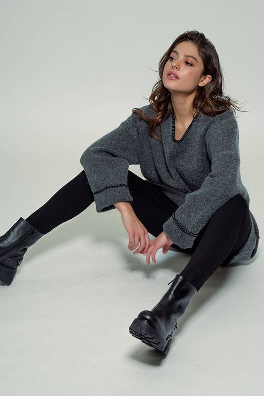 Aura Dark Knit Pullover