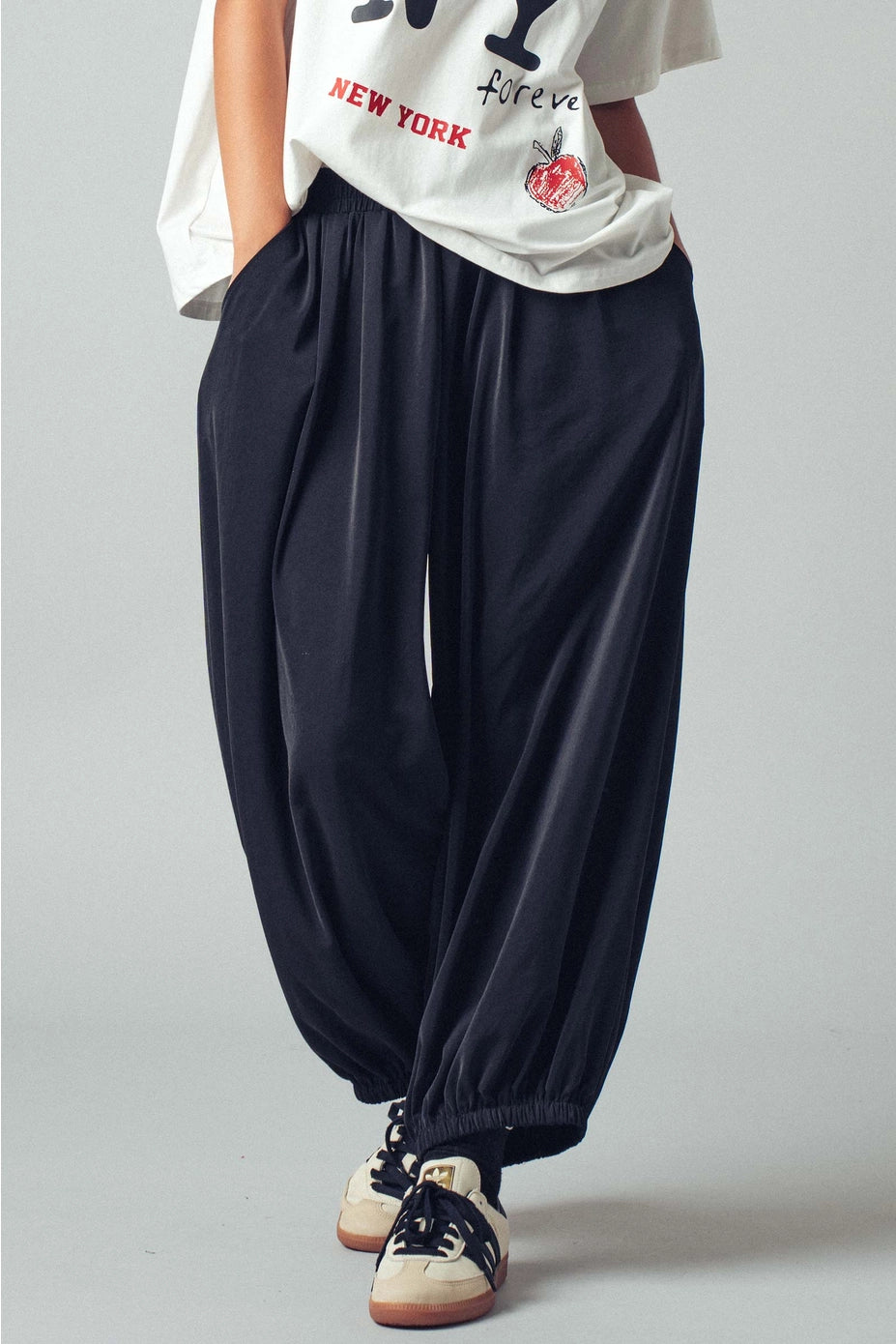 Boho Relaxed Fit Elastic Cuff Pants in Black