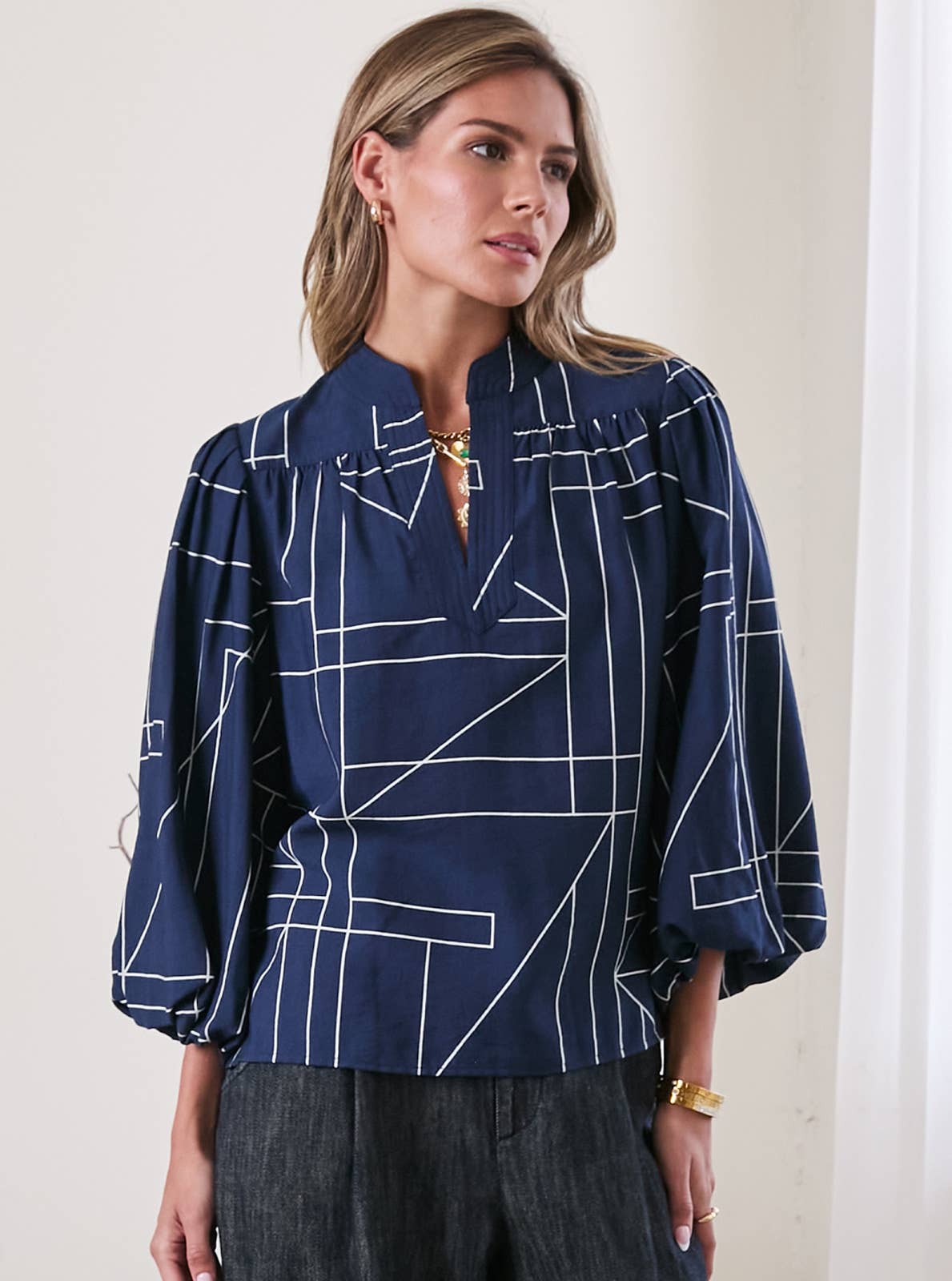 Geometric Printed Puff-sleeve Blouse