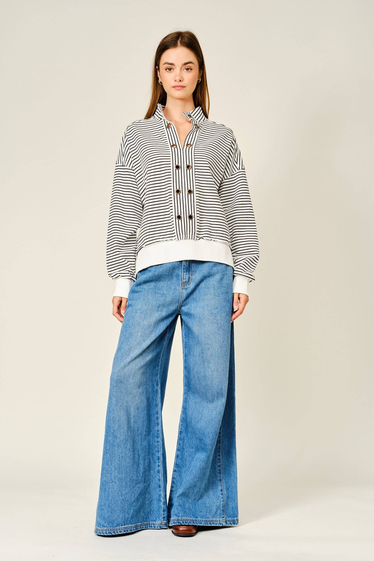 PULLOVER STRIPED EYELET DETAIL SWEATSHIRTS