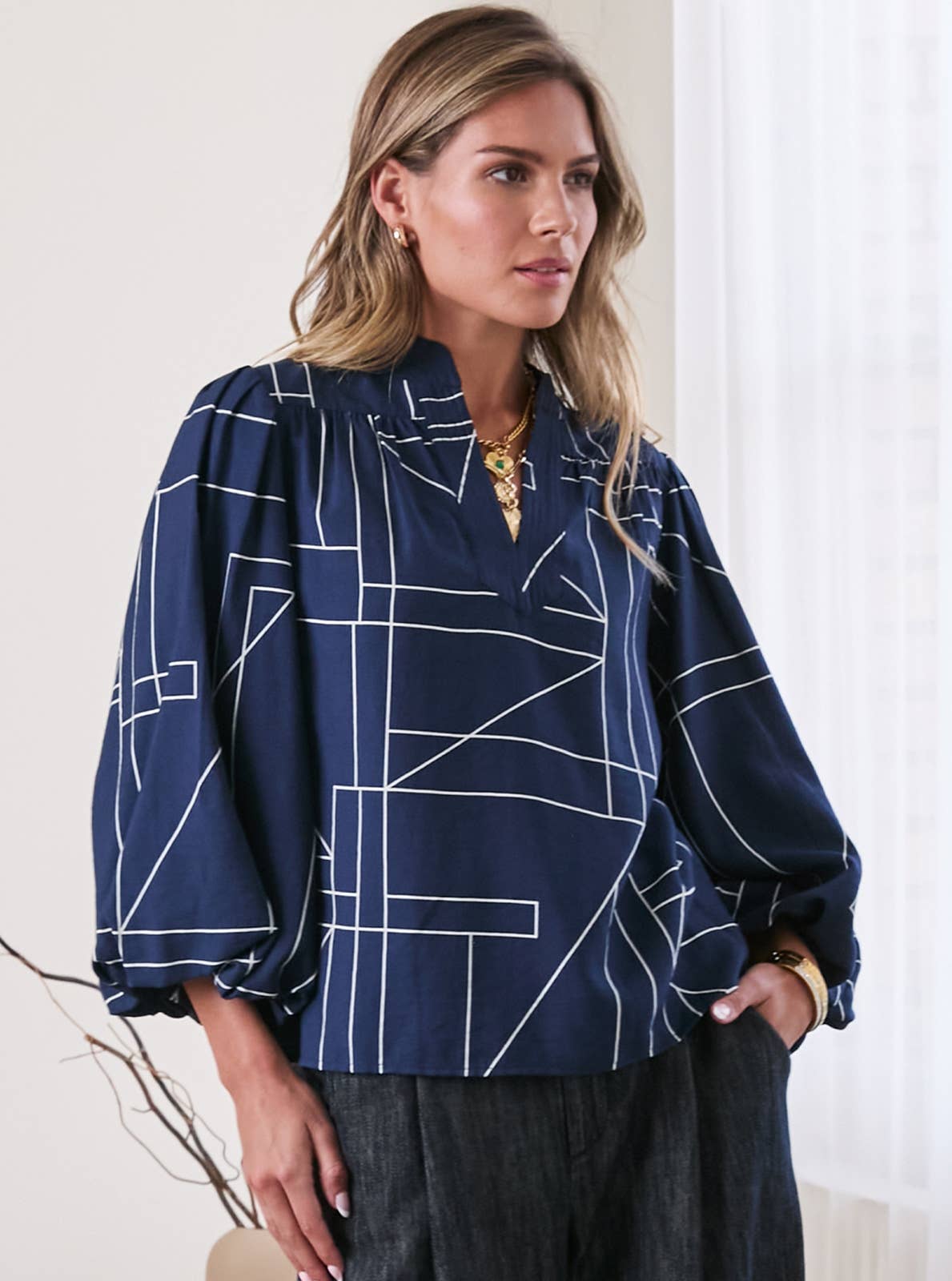 Geometric Printed Puff-sleeve Blouse